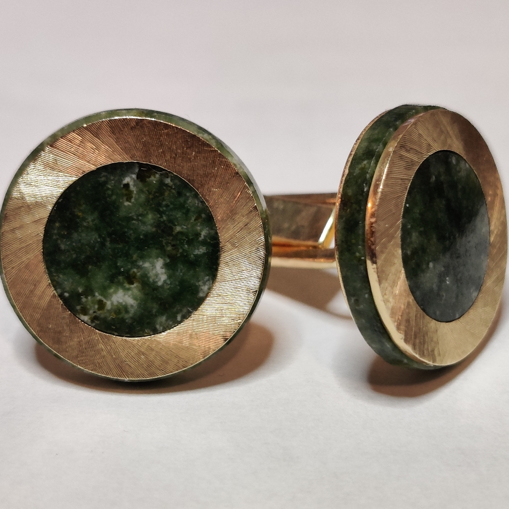 Vintage Solid 14k yellow gold & genuine jade discs cufflinks